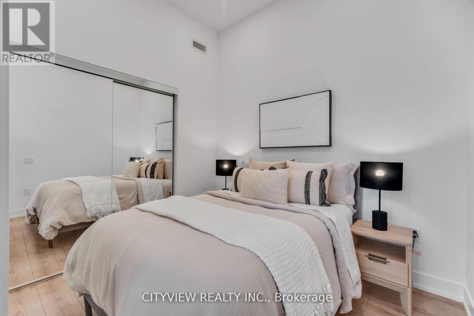 Ph13 - 500 Dupont Street, Toronto (annex), Ontario