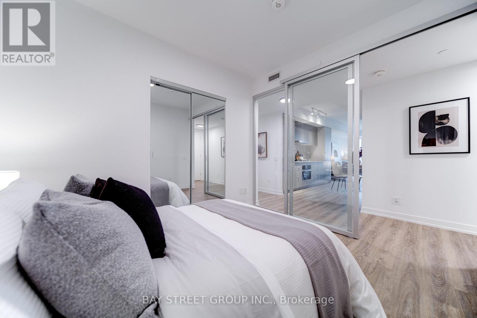 1906 - 771 Yonge Street, Toronto (rosedale-moore Park), Ontario