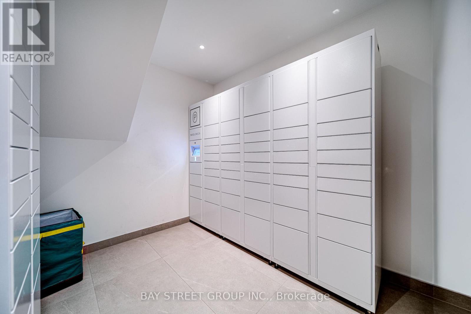 1906 - 771 Yonge Street, Toronto (rosedale-moore Park), Ontario