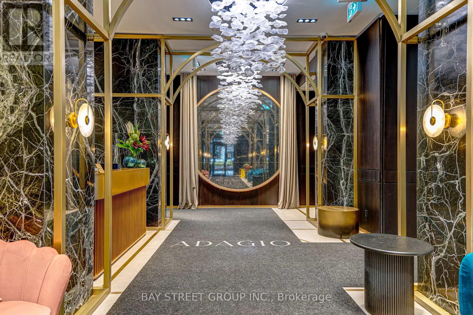 1906 - 771 Yonge Street, Toronto (rosedale-moore Park), Ontario