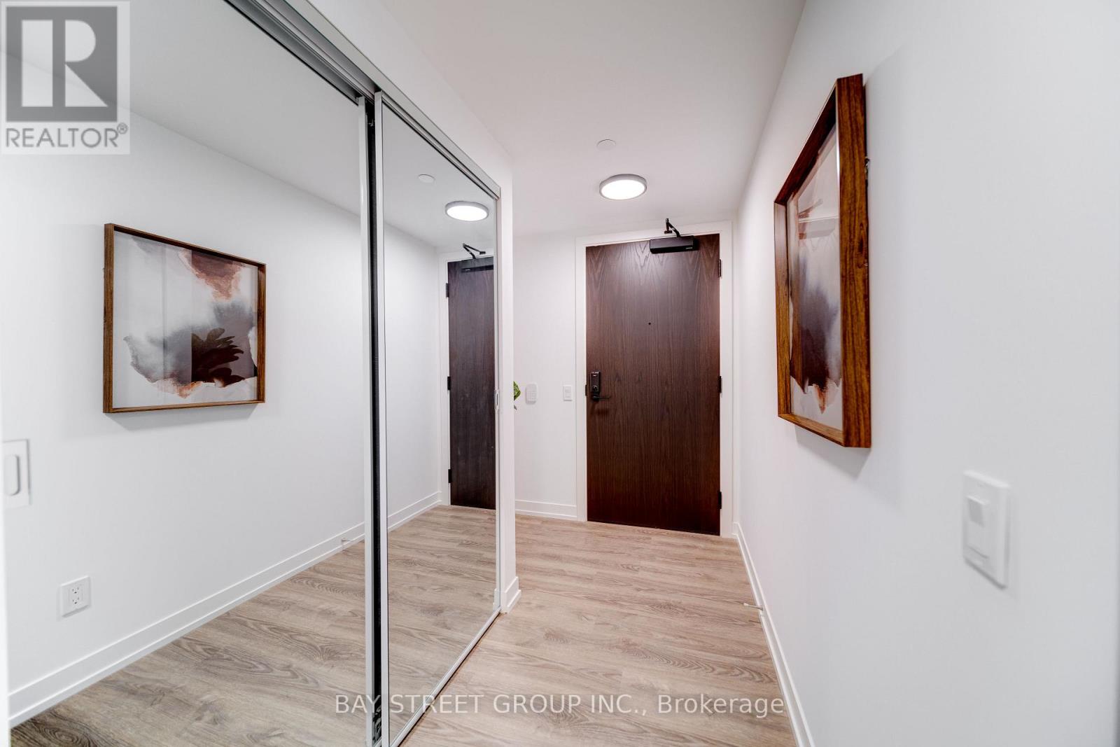 1906 - 771 Yonge Street, Toronto (rosedale-moore Park), Ontario