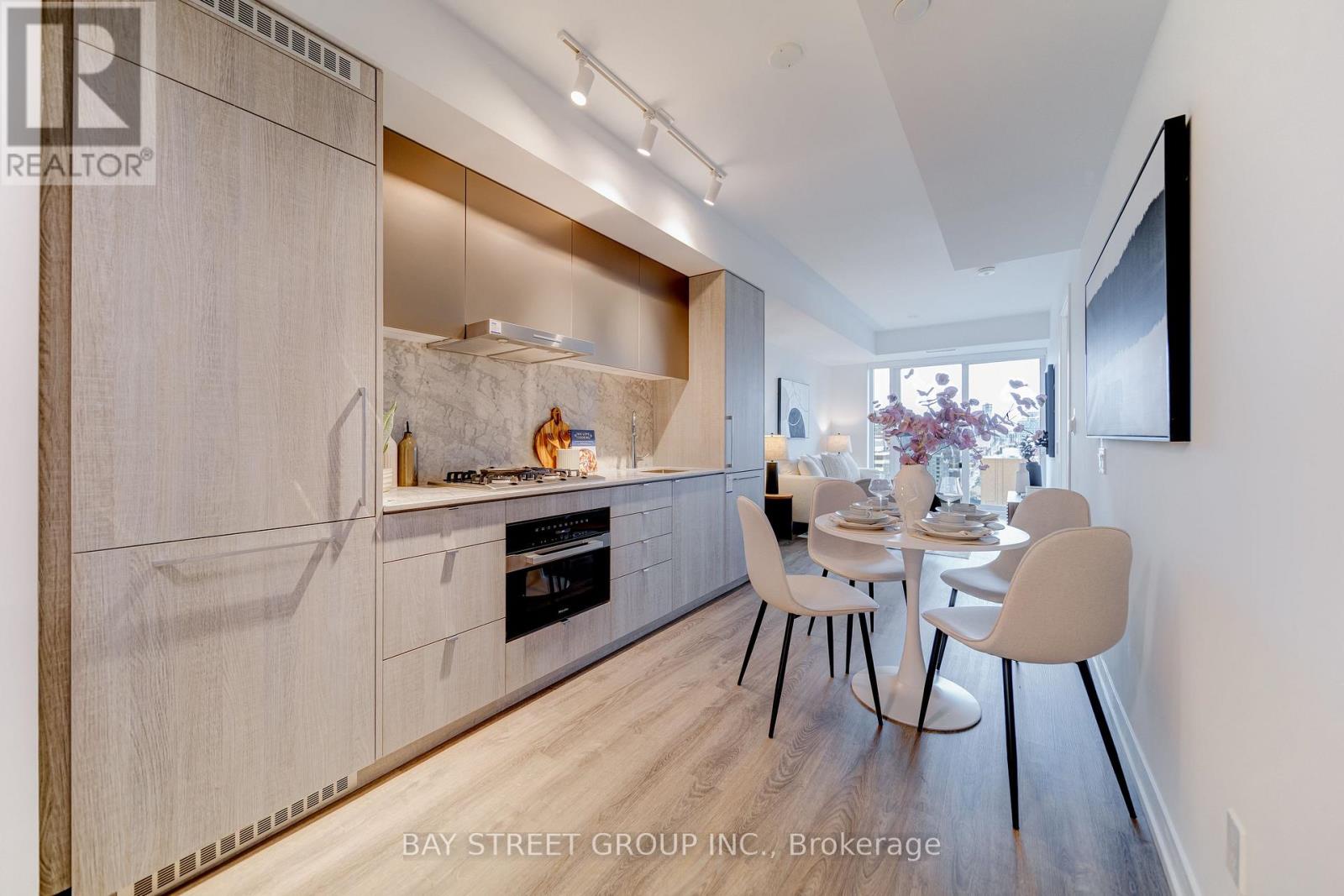 1906 - 771 Yonge Street, Toronto (rosedale-moore Park), Ontario