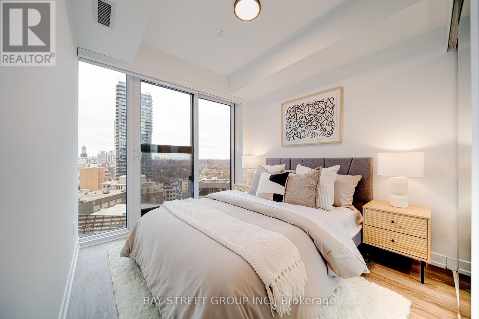 1906 - 771 Yonge Street, Toronto (rosedale-moore Park), Ontario