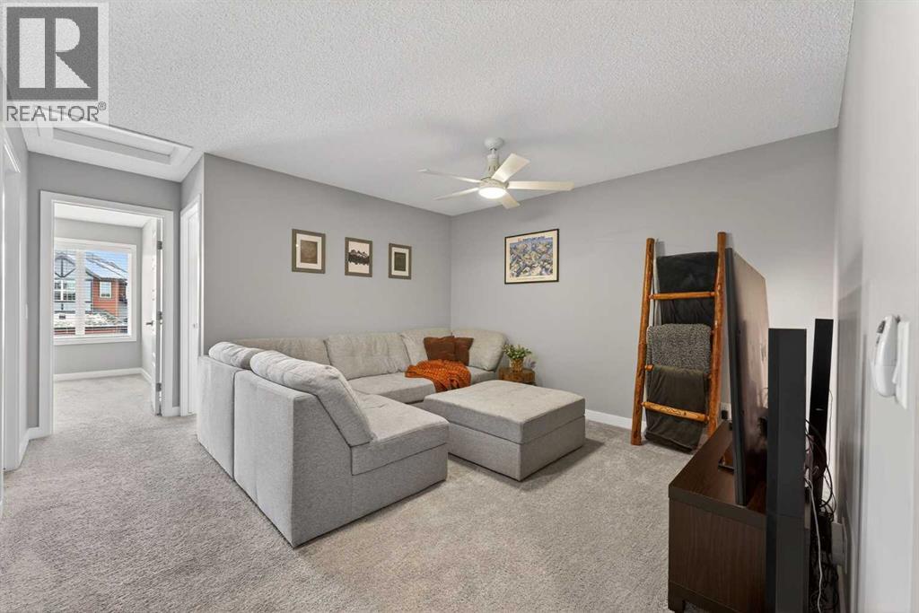 94 Kingfisher Crescent Se, Airdrie, Alberta