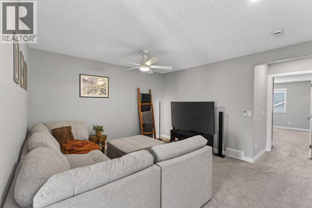 94 Kingfisher Crescent Se, Airdrie, Alberta