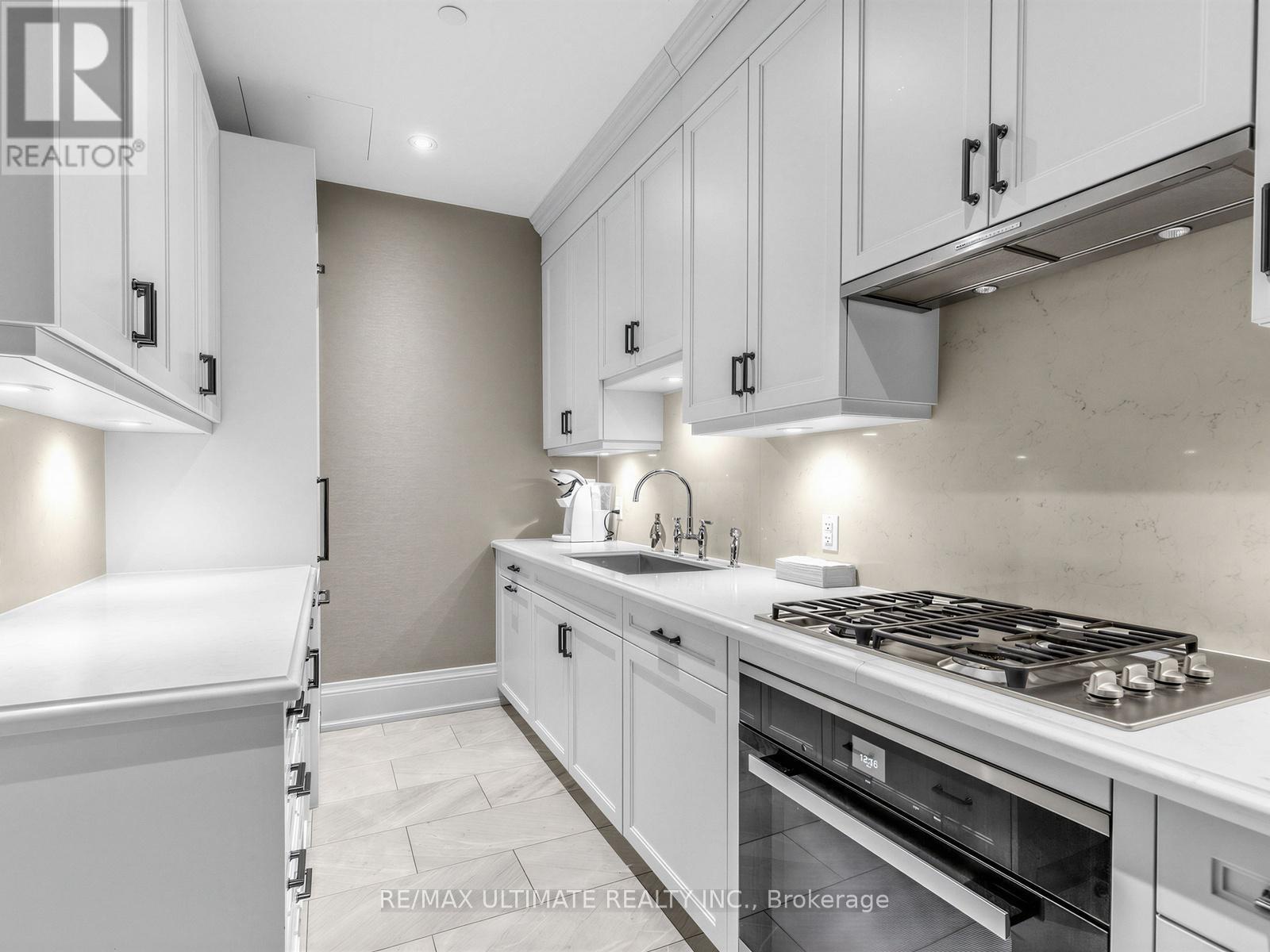 501 - 133 Hazelton Avenue, Toronto (annex), Ontario