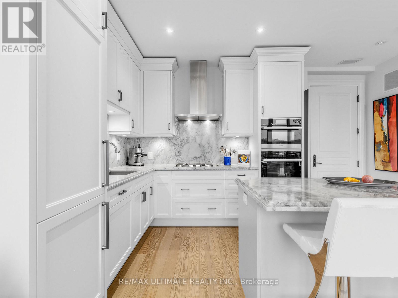 501 - 133 Hazelton Avenue, Toronto (annex), Ontario