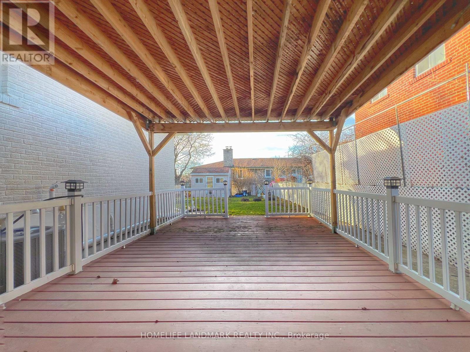 4 Ferncrest Gate, Toronto (l'amoreaux), Ontario