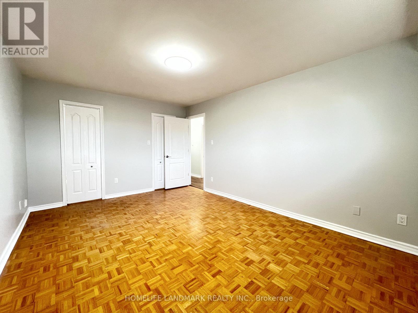 4 Ferncrest Gate, Toronto (l'amoreaux), Ontario