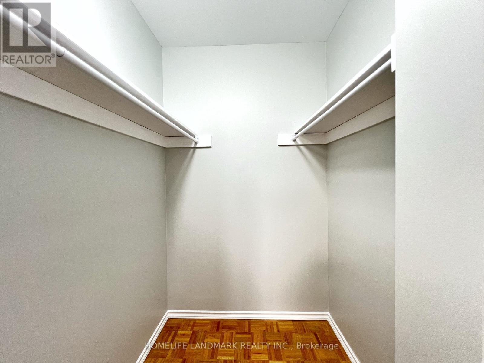 4 Ferncrest Gate, Toronto (l'amoreaux), Ontario