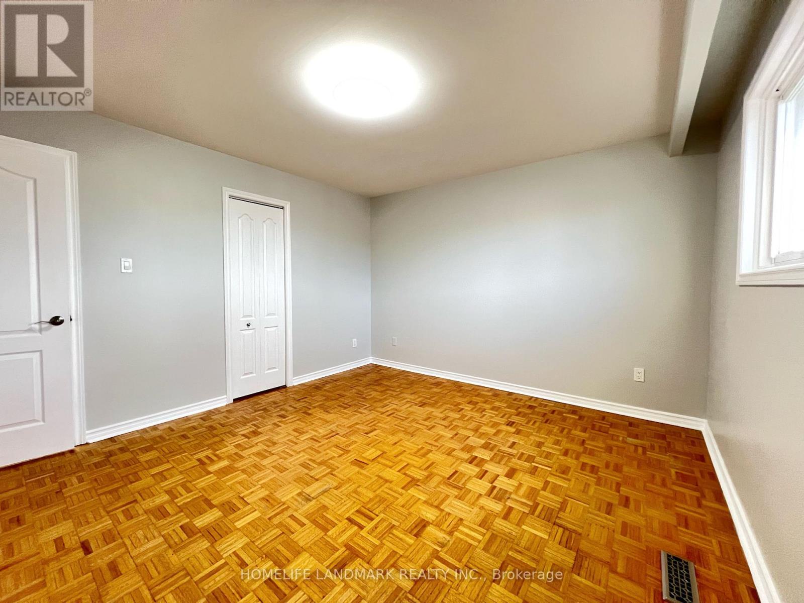 4 Ferncrest Gate, Toronto (l'amoreaux), Ontario