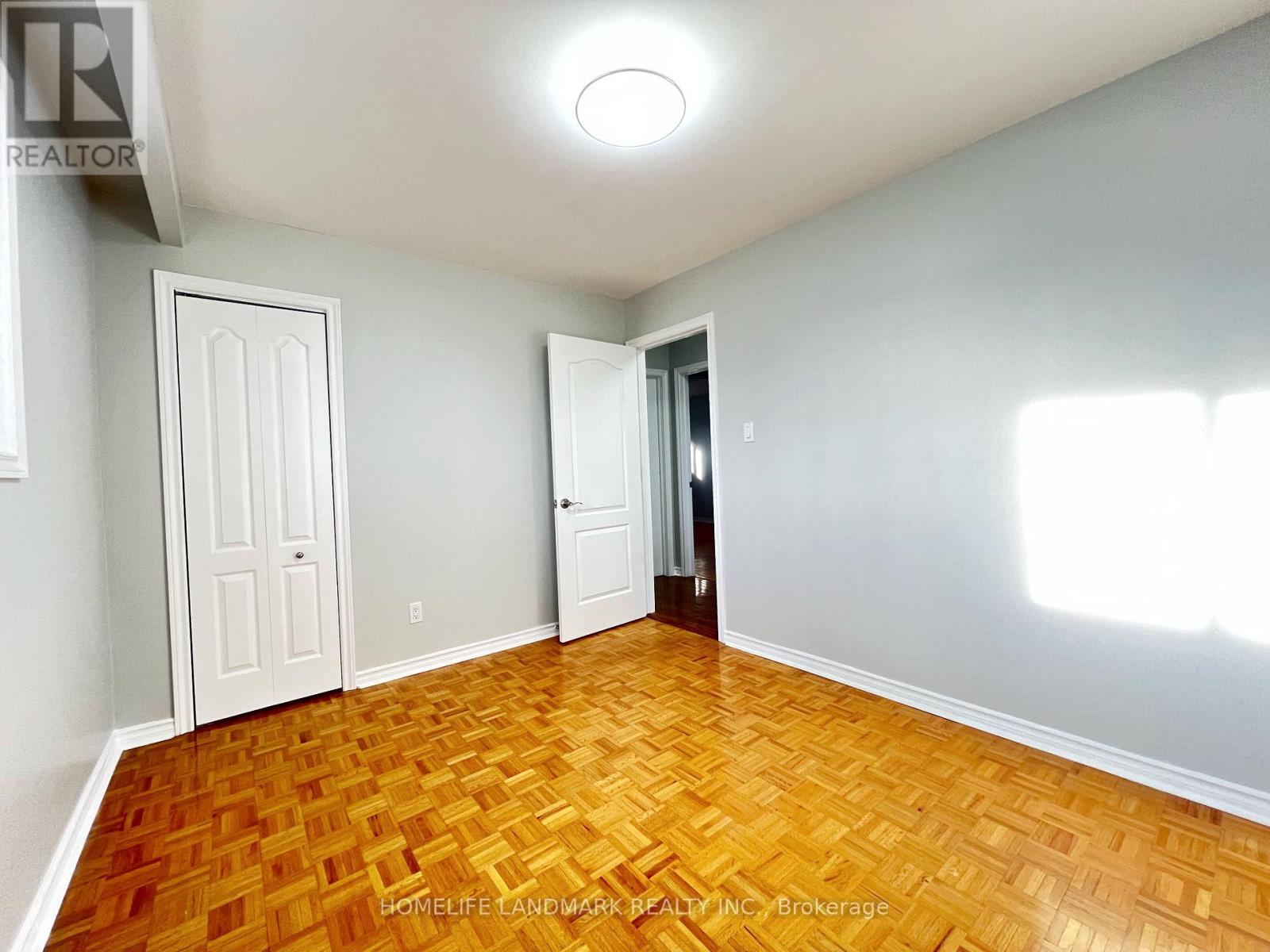 4 Ferncrest Gate, Toronto (l'amoreaux), Ontario