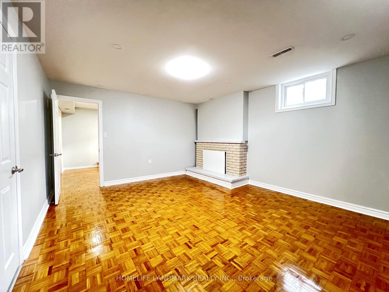 4 Ferncrest Gate, Toronto (l'amoreaux), Ontario