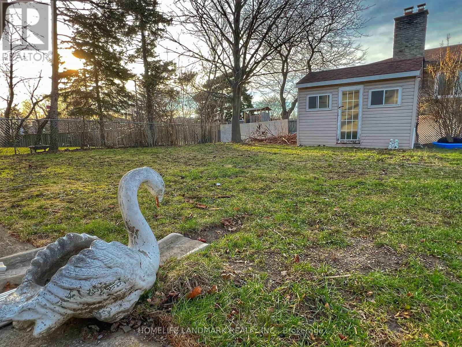 4 Ferncrest Gate, Toronto (l'amoreaux), Ontario