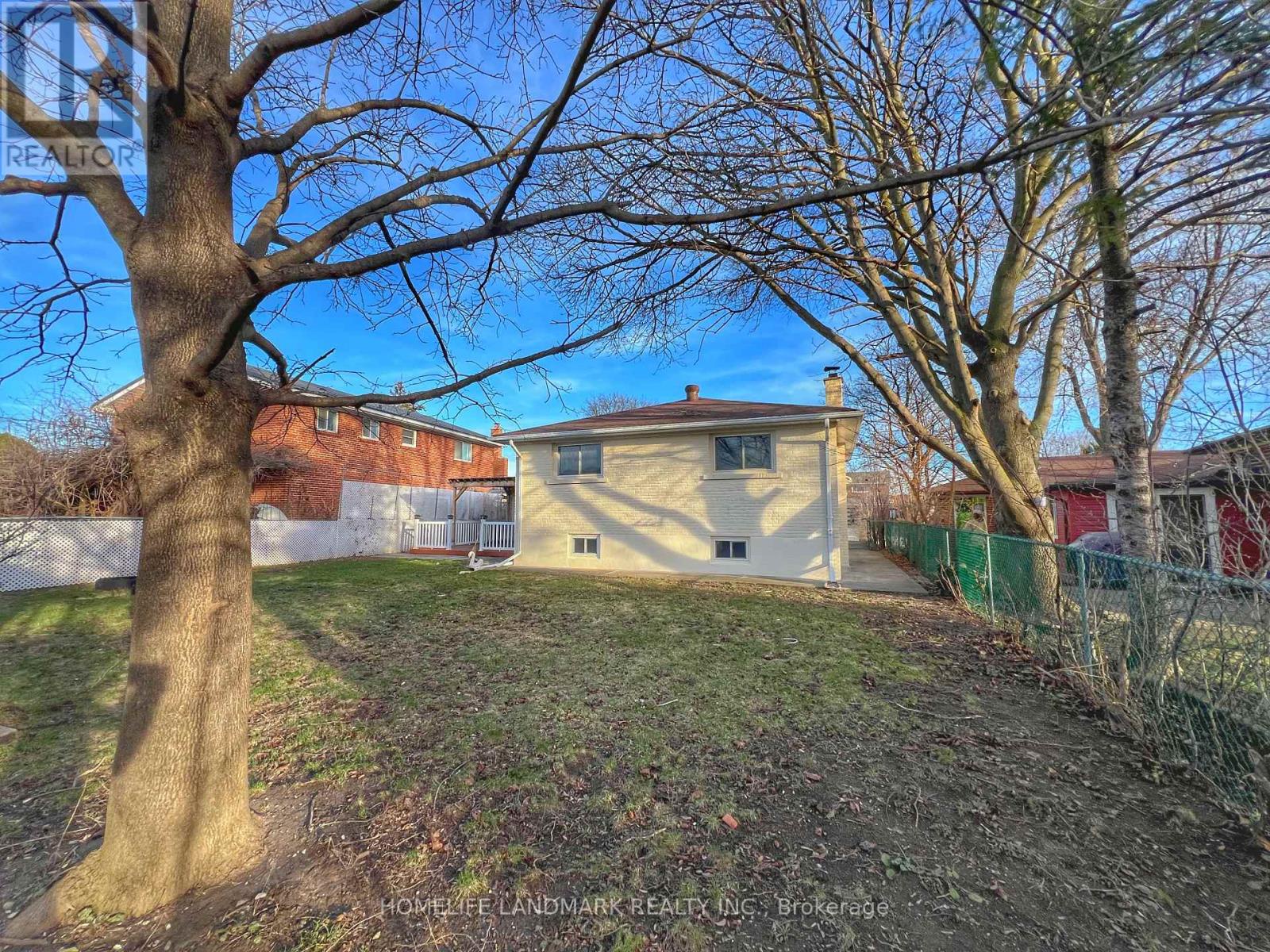 4 Ferncrest Gate, Toronto (l'amoreaux), Ontario