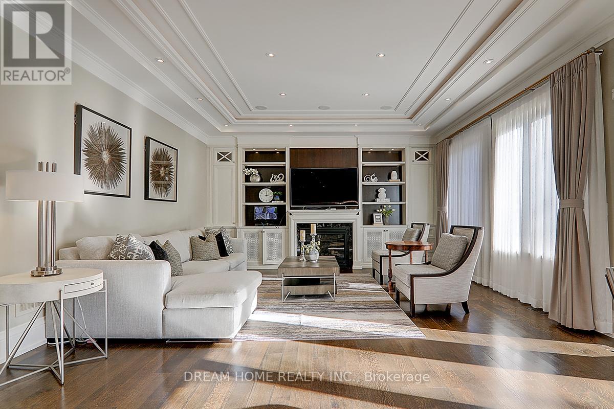 225 Dunforest Avenue, Toronto (willowdale East), Ontario