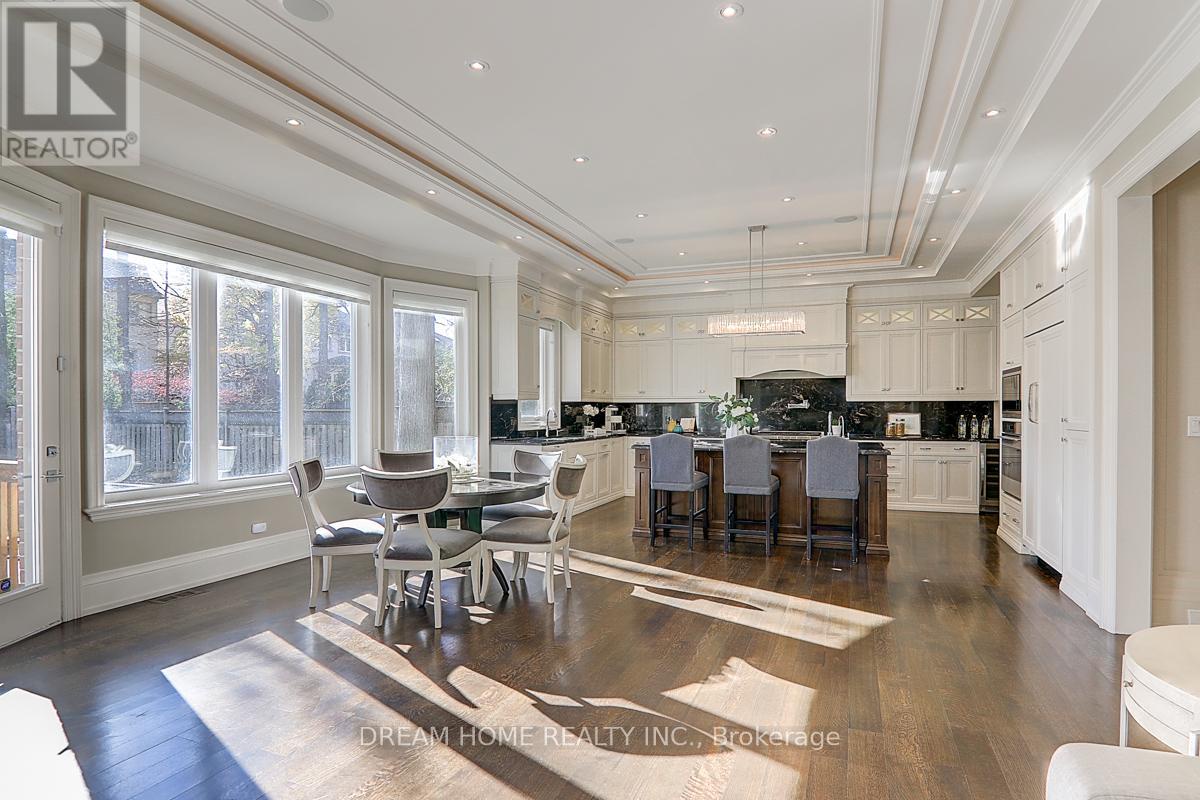 225 Dunforest Avenue, Toronto (willowdale East), Ontario