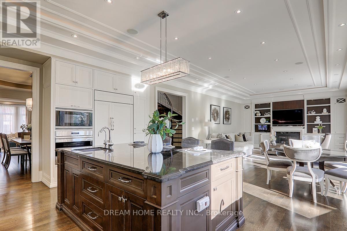 225 Dunforest Avenue, Toronto (willowdale East), Ontario