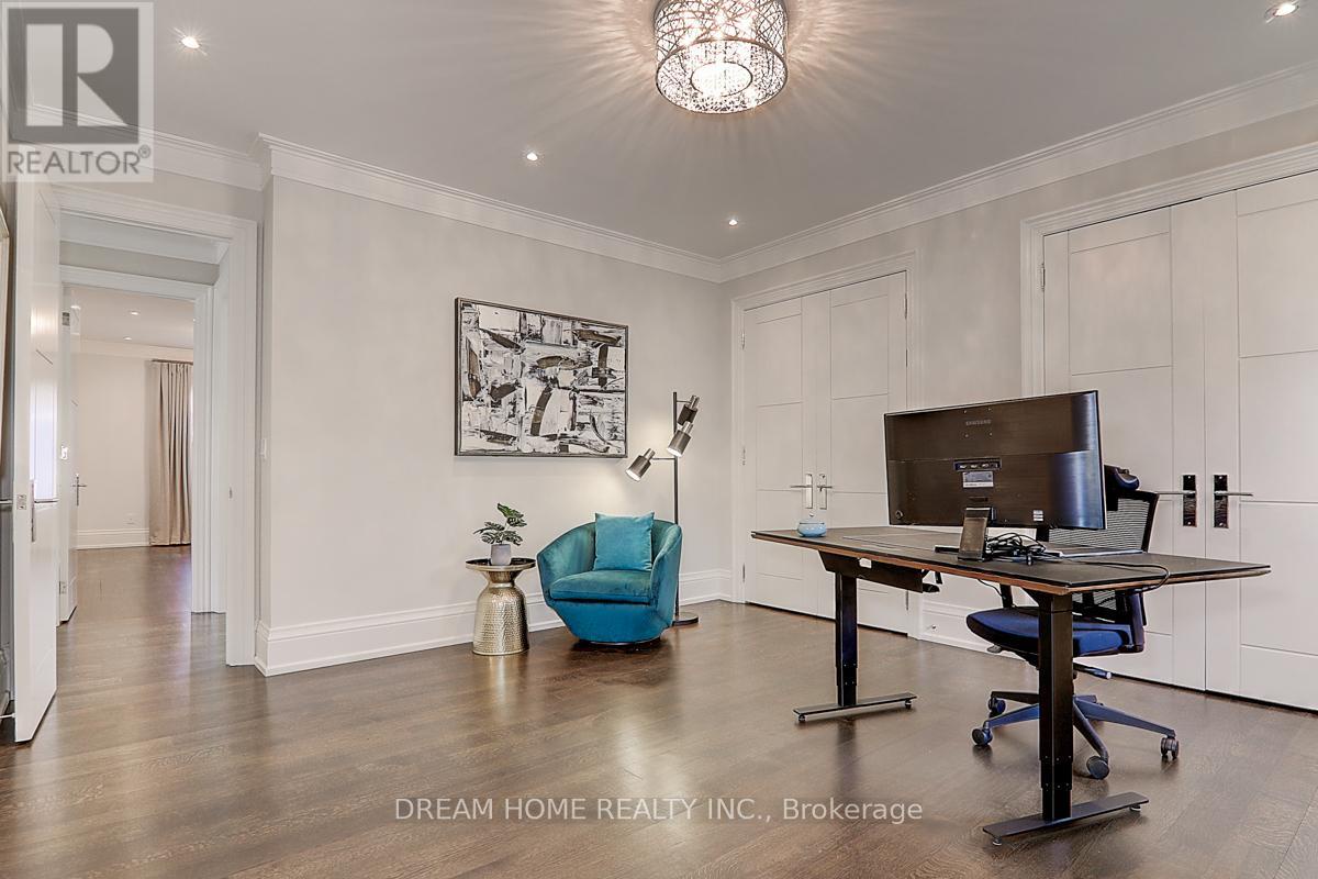 225 Dunforest Avenue, Toronto (willowdale East), Ontario