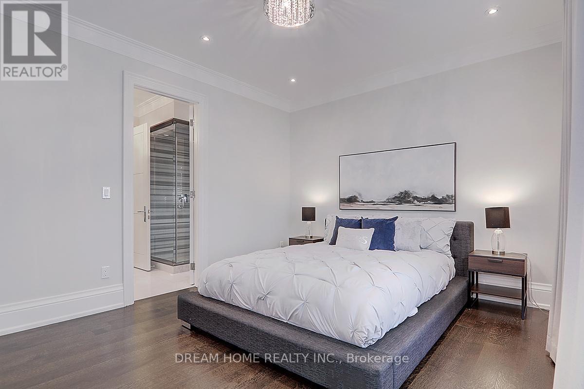 225 Dunforest Avenue, Toronto (willowdale East), Ontario