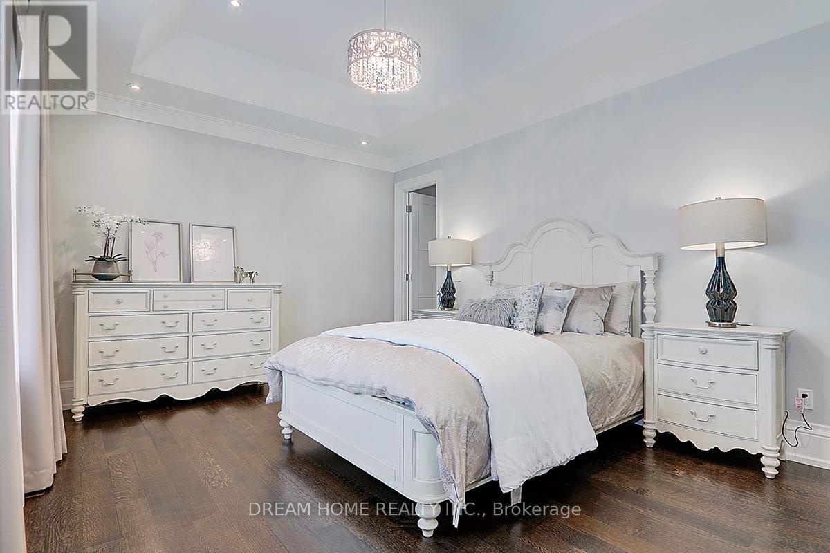 225 Dunforest Avenue, Toronto (willowdale East), Ontario