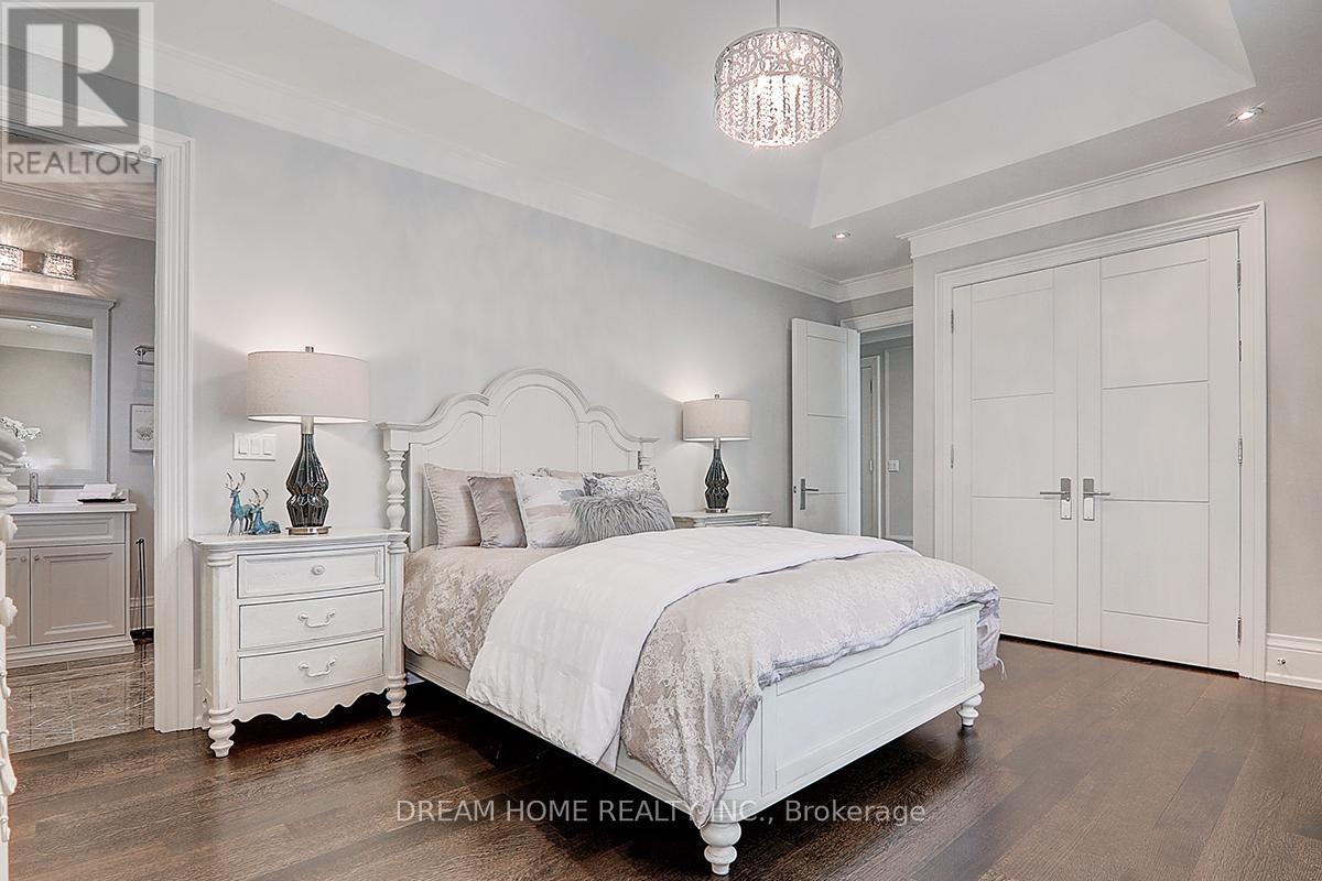 225 Dunforest Avenue, Toronto (willowdale East), Ontario