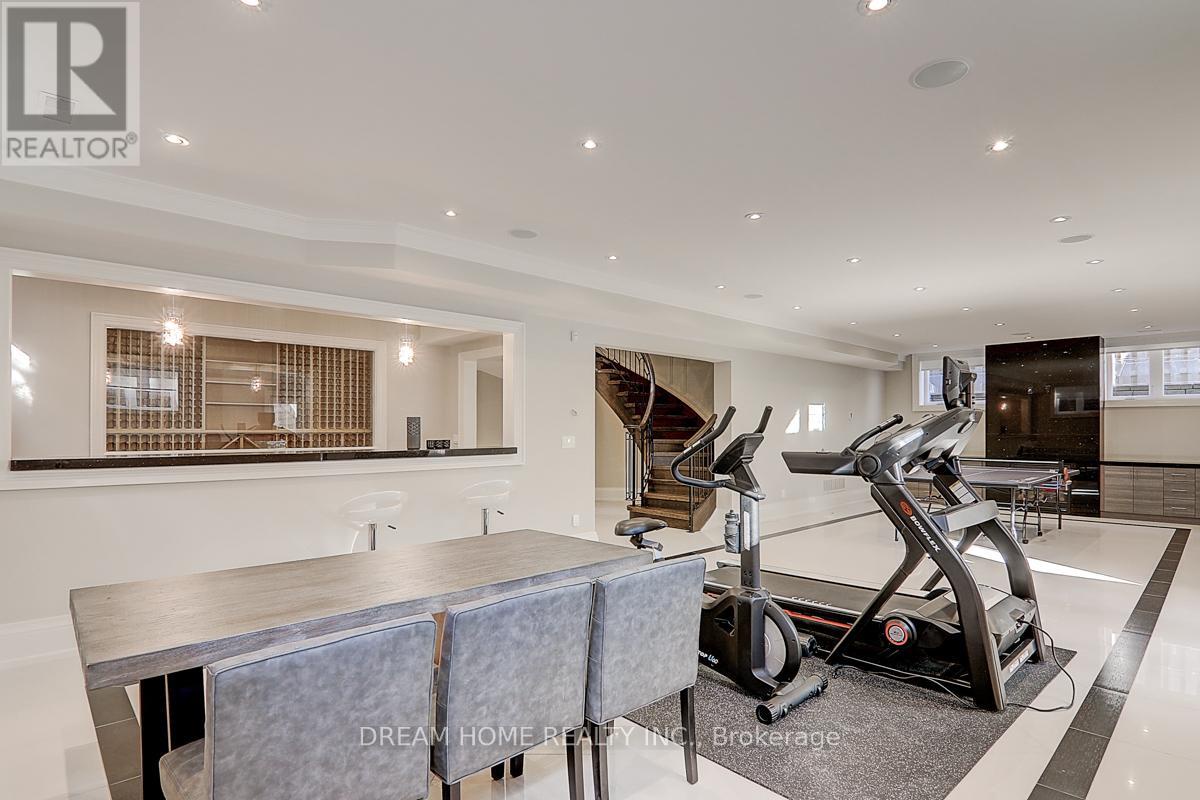 225 Dunforest Avenue, Toronto (willowdale East), Ontario