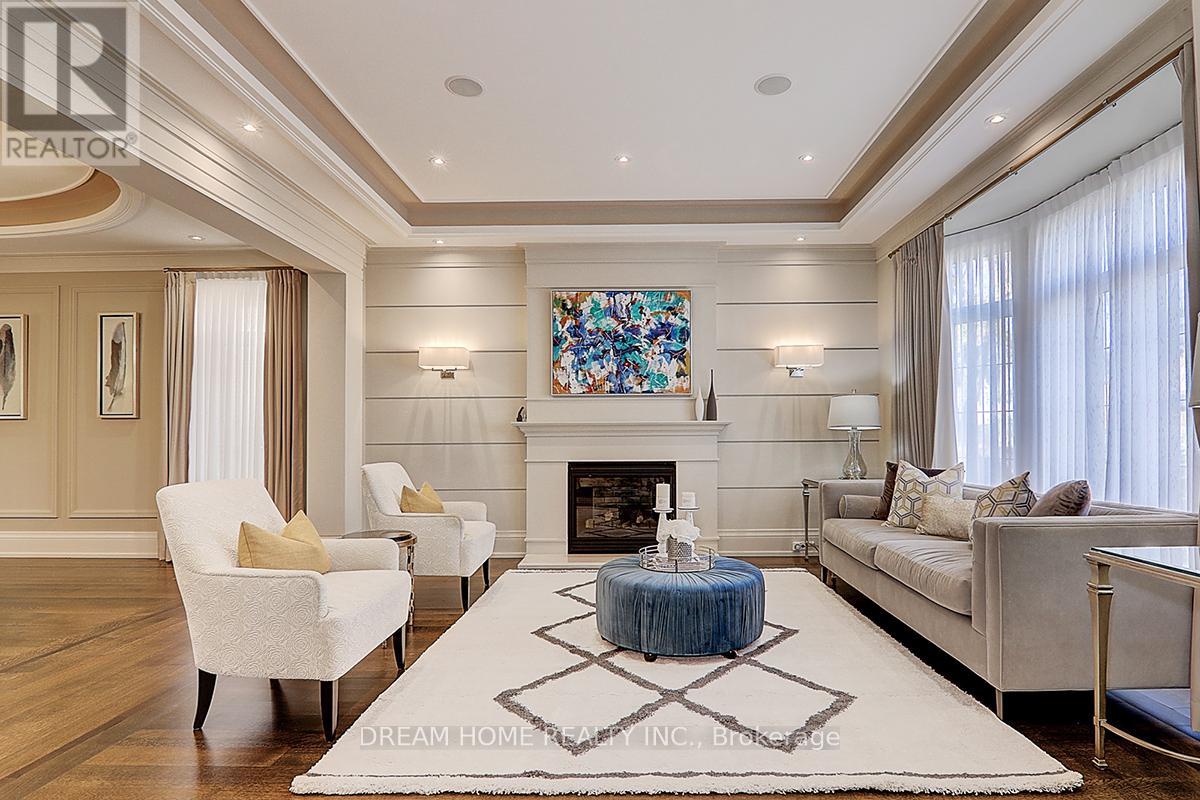 225 Dunforest Avenue, Toronto (willowdale East), Ontario