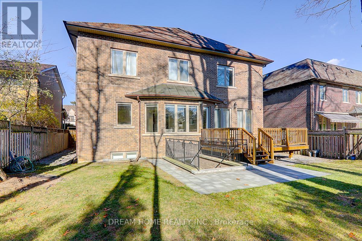 225 Dunforest Avenue, Toronto (willowdale East), Ontario
