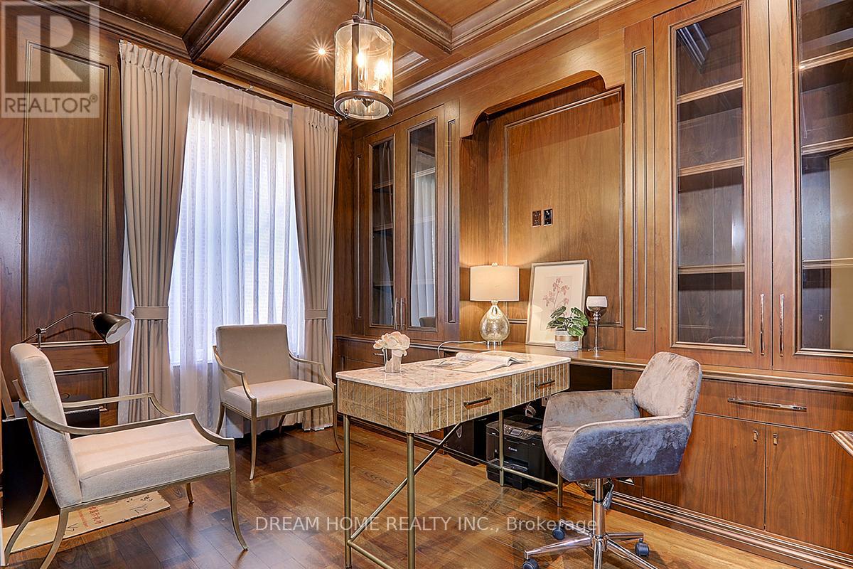 225 Dunforest Avenue, Toronto (willowdale East), Ontario