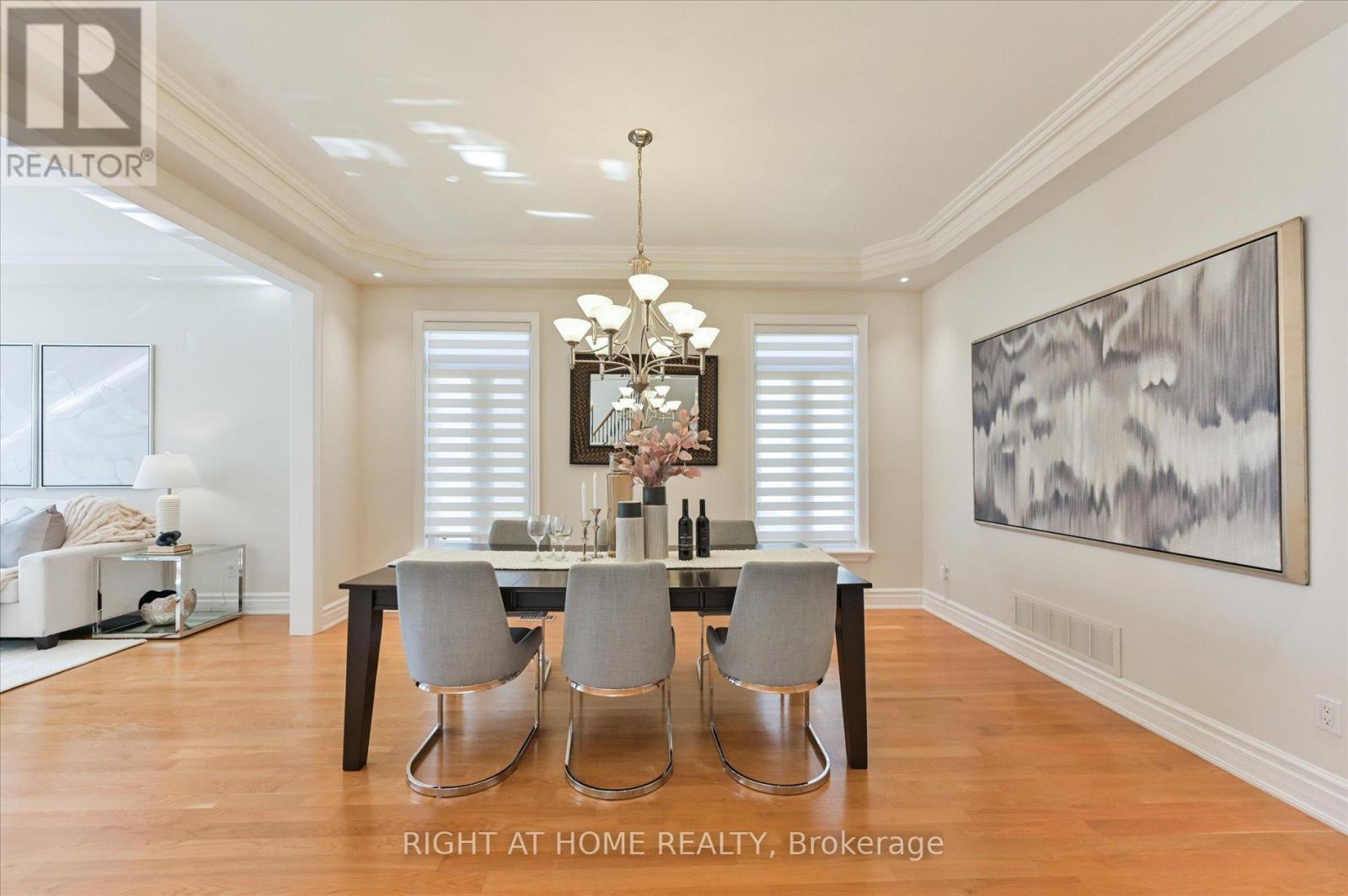 154 Charlton Boulevard, Toronto (newtonbrook West), Ontario