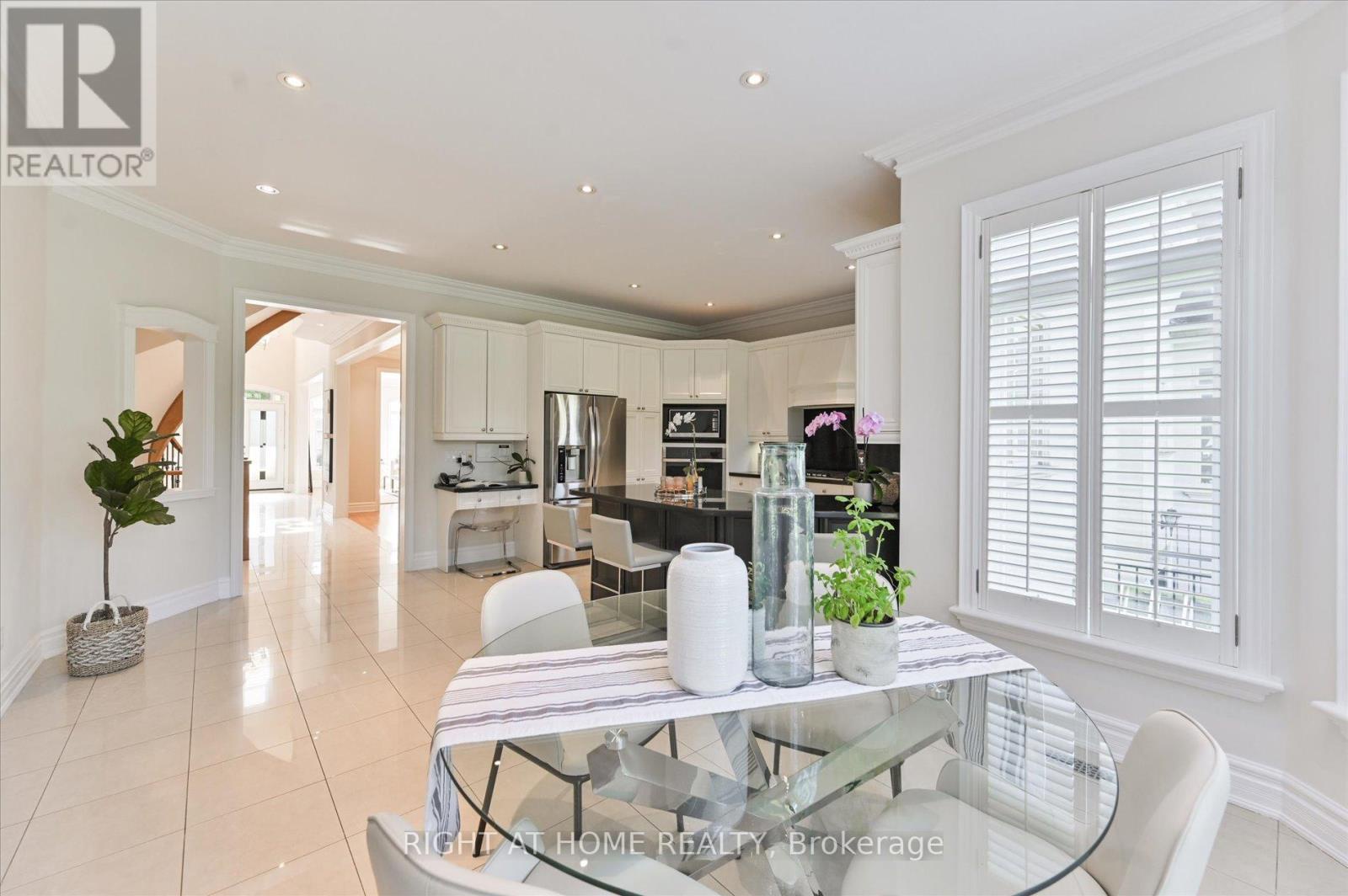 154 Charlton Boulevard, Toronto (newtonbrook West), Ontario