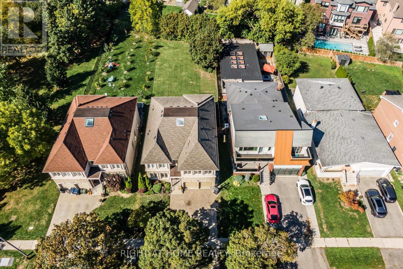 154 Charlton Boulevard, Toronto (newtonbrook West), Ontario