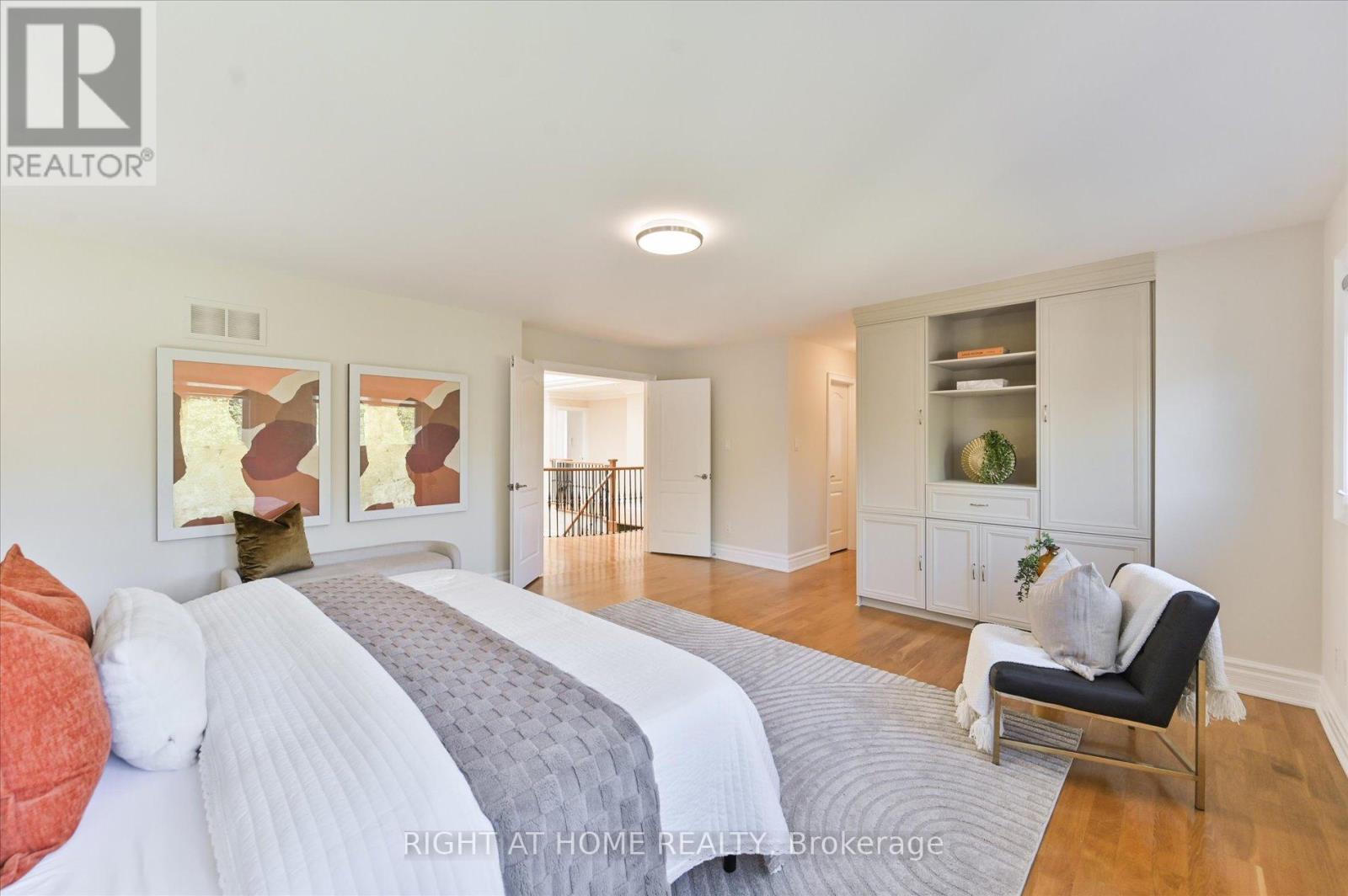 154 Charlton Boulevard, Toronto (newtonbrook West), Ontario