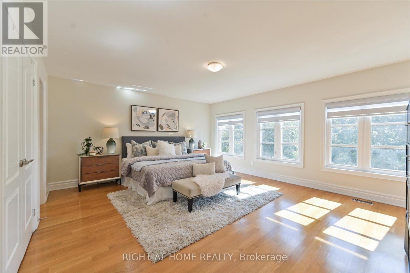 154 Charlton Boulevard, Toronto (newtonbrook West), Ontario