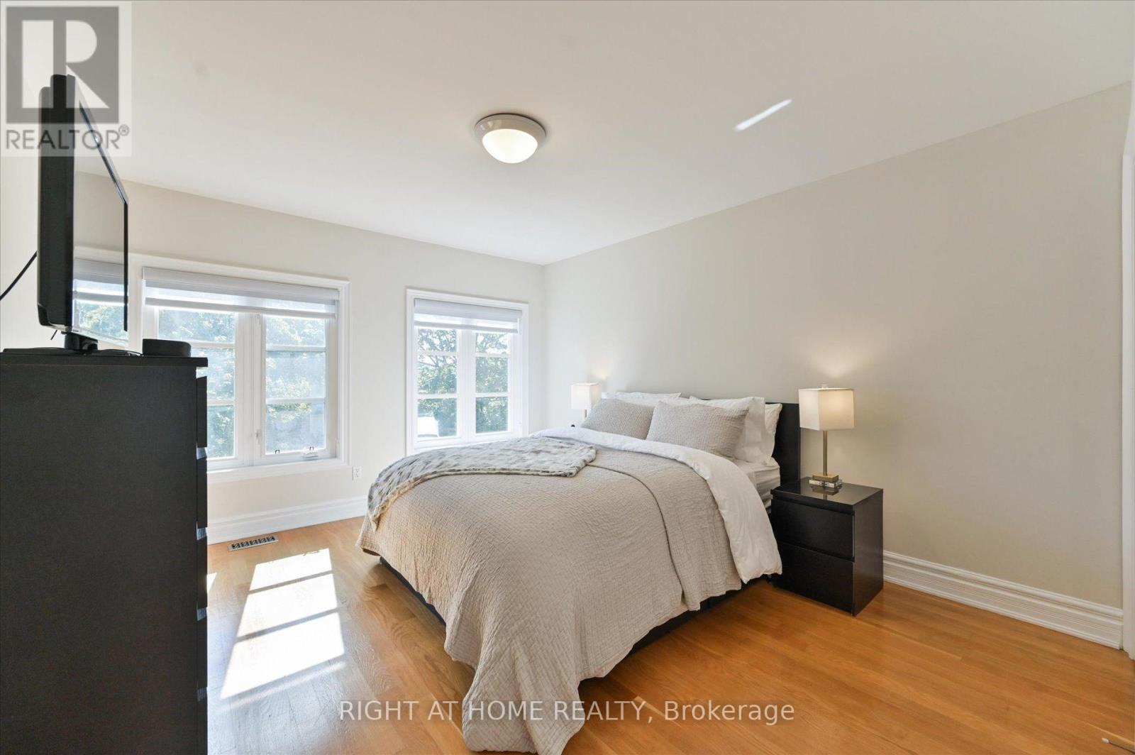 154 Charlton Boulevard, Toronto (newtonbrook West), Ontario