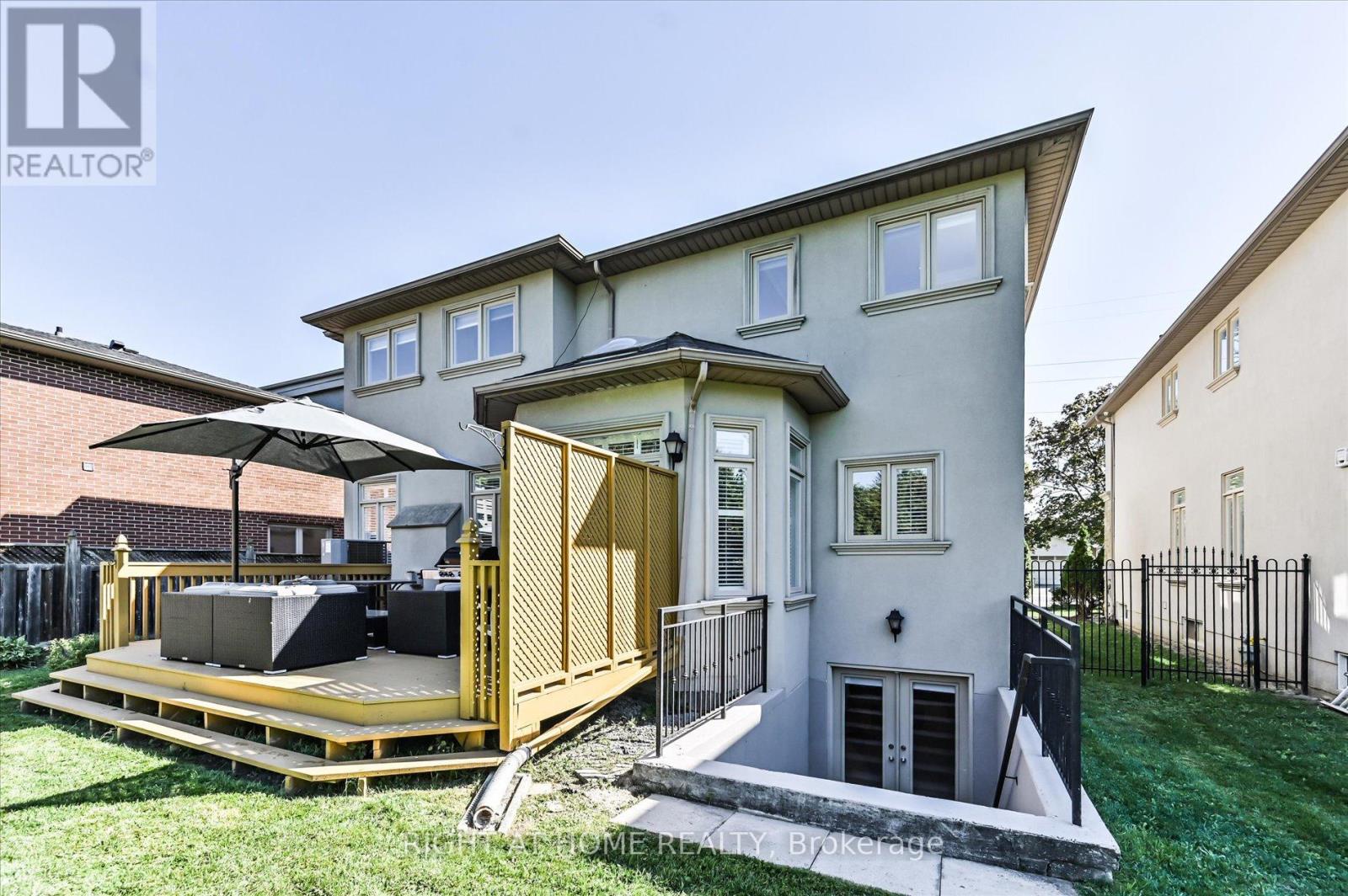 154 Charlton Boulevard, Toronto (newtonbrook West), Ontario