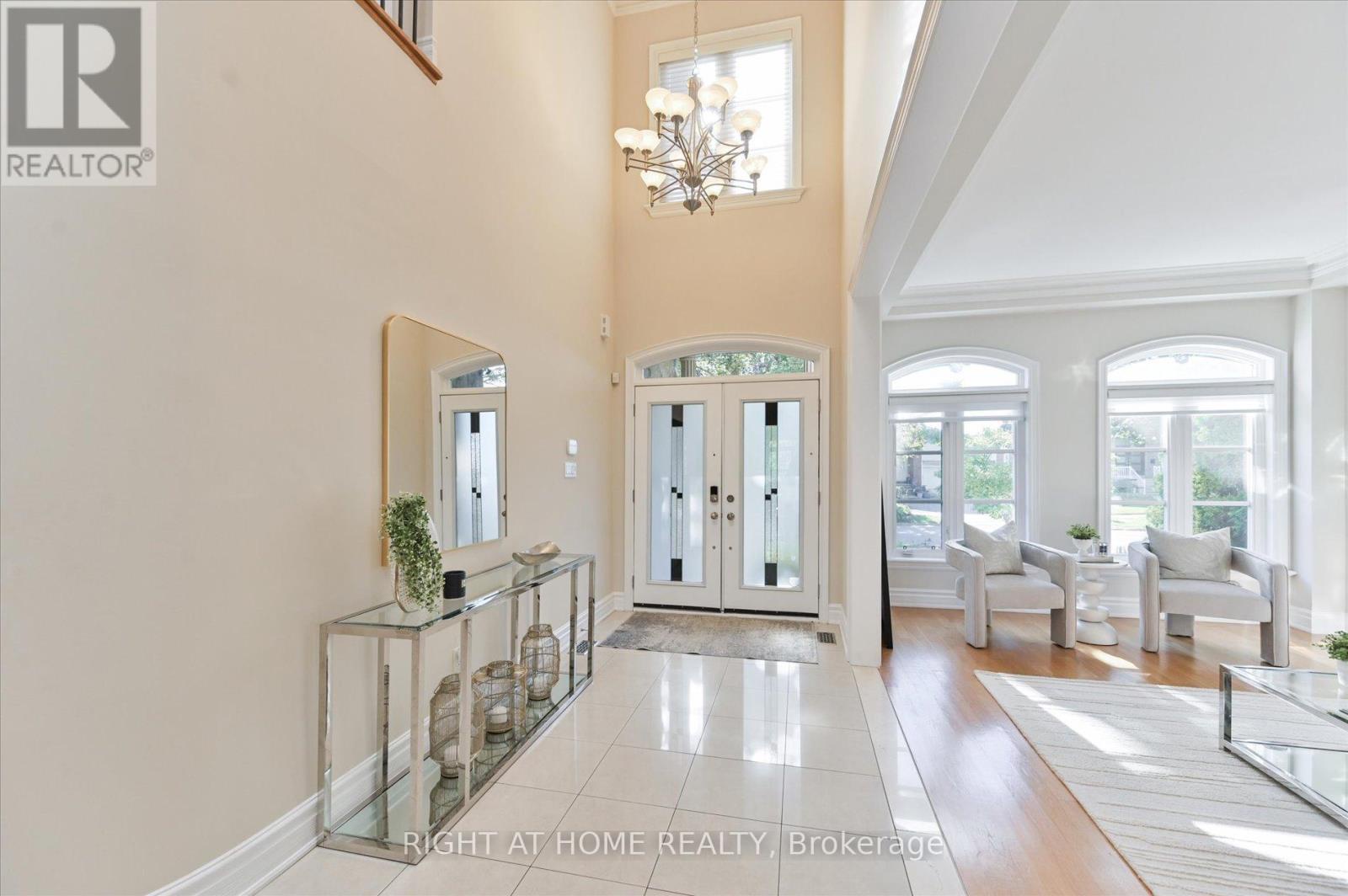 154 Charlton Boulevard, Toronto (newtonbrook West), Ontario