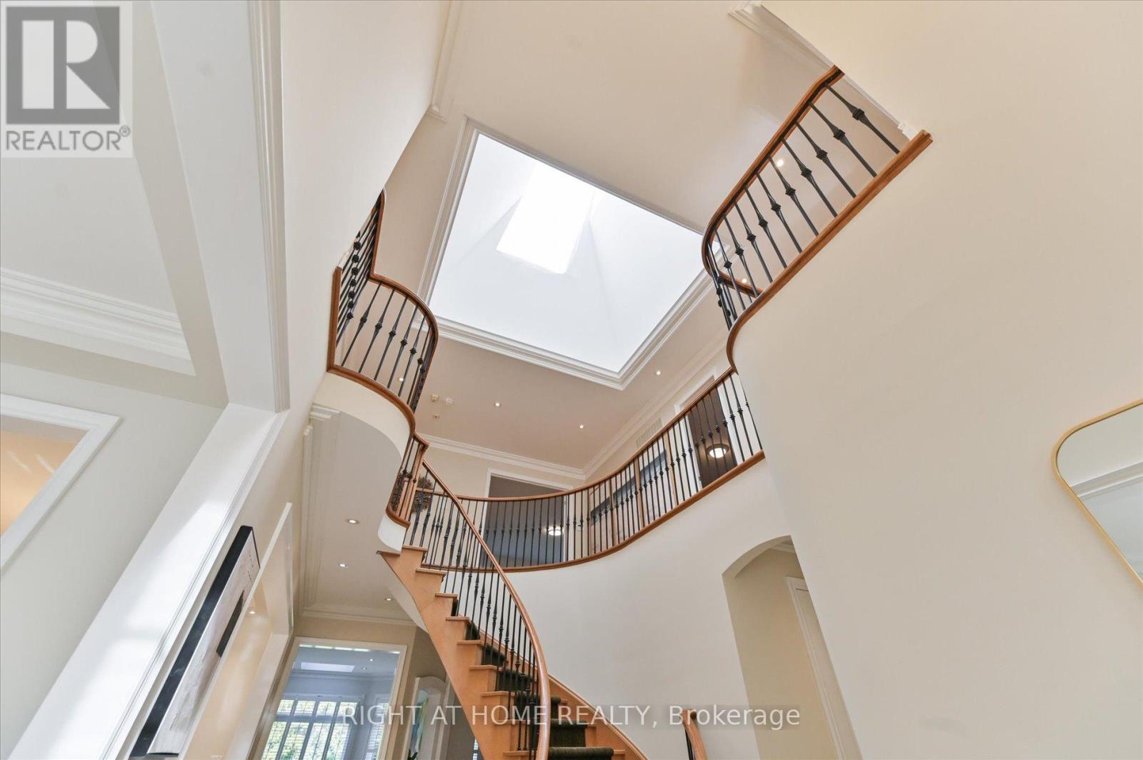 154 Charlton Boulevard, Toronto (newtonbrook West), Ontario