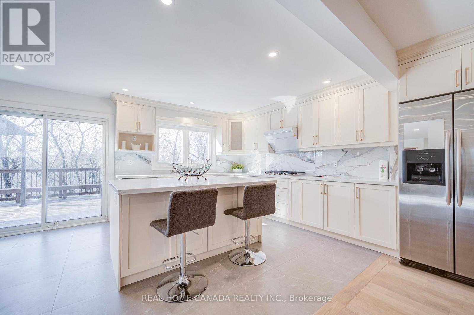 20 Saddletree Drive, Toronto (bayview Woods-steeles), Ontario