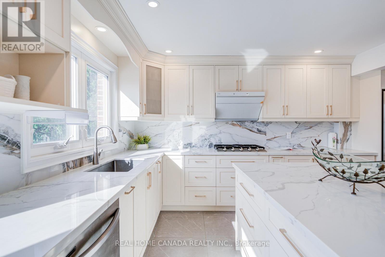 20 Saddletree Drive, Toronto (bayview Woods-steeles), Ontario