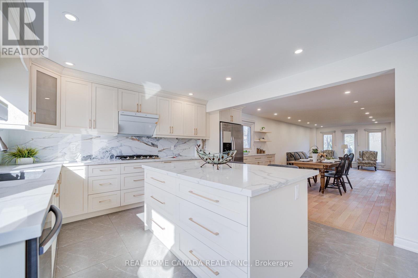 20 Saddletree Drive, Toronto (bayview Woods-steeles), Ontario