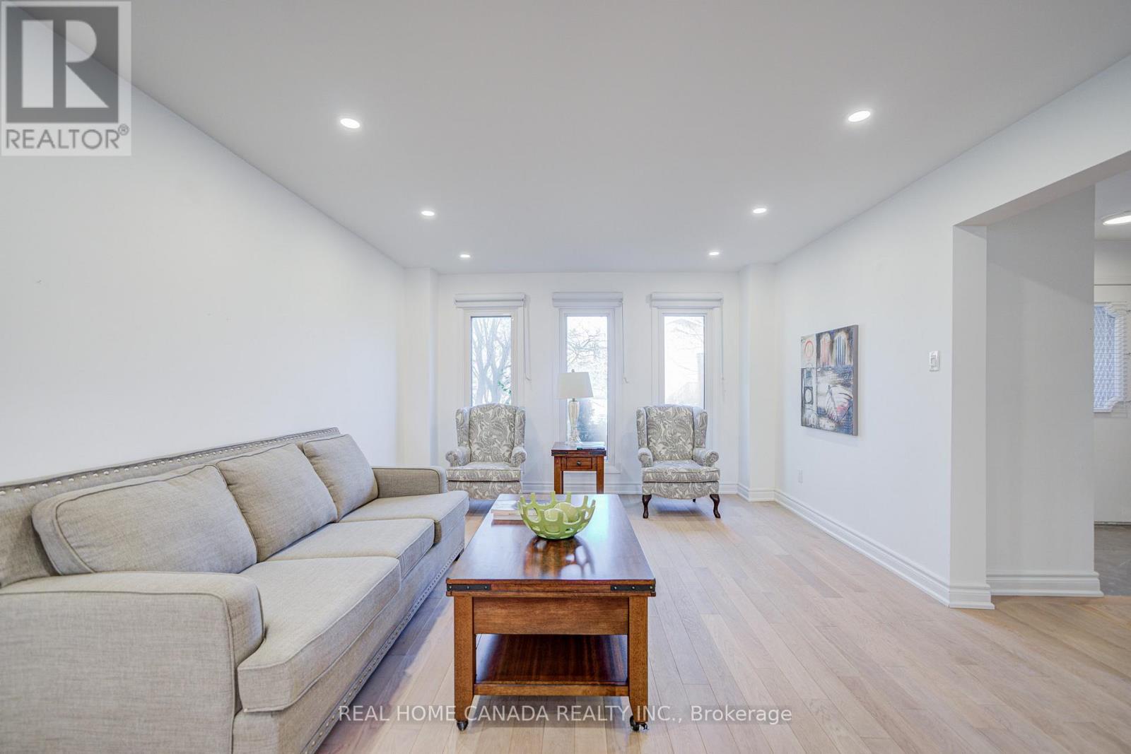 20 Saddletree Drive, Toronto (bayview Woods-steeles), Ontario