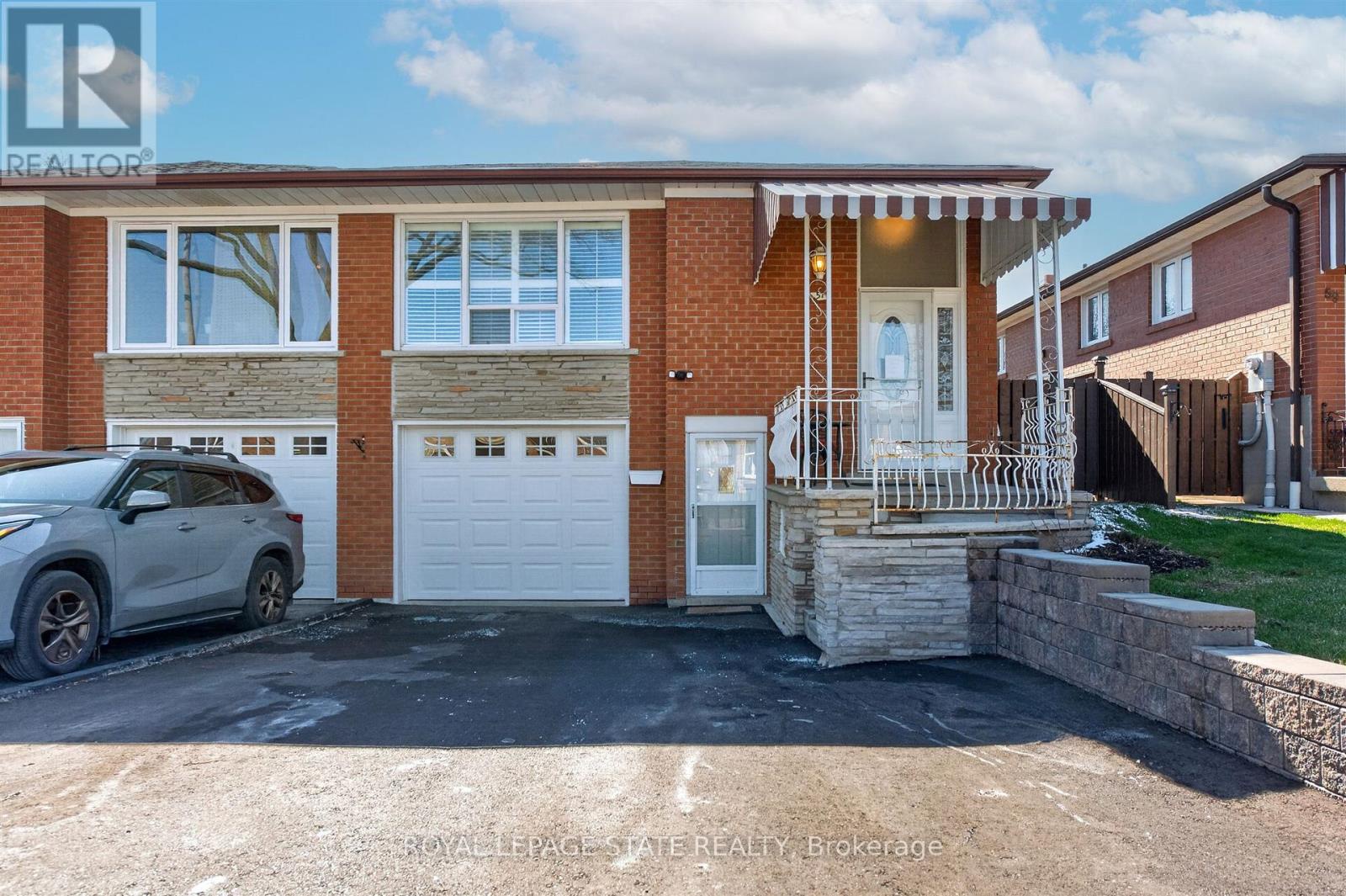 57 Starview Drive, Toronto (humberlea-pelmo Park), Ontario