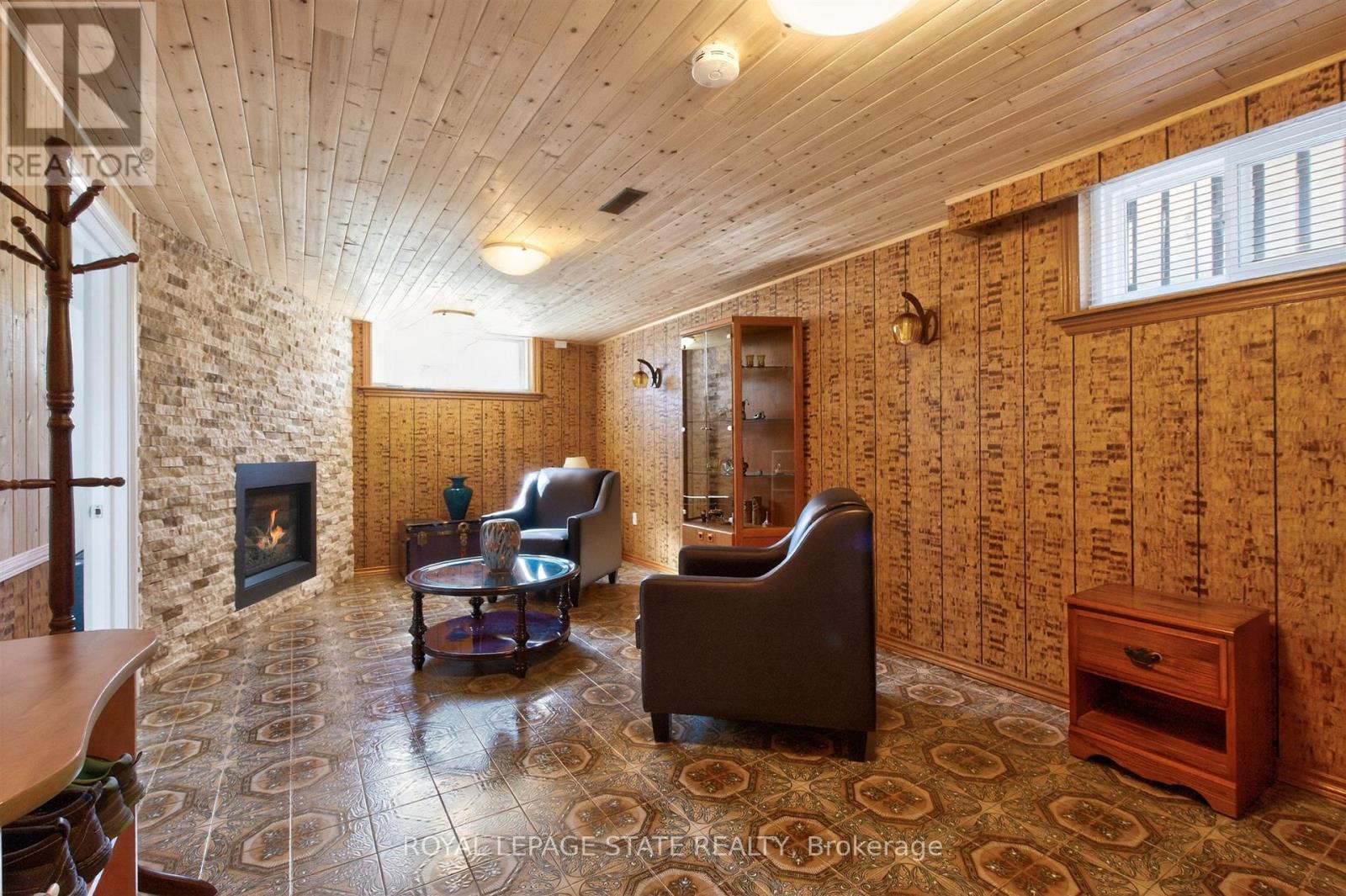 57 Starview Drive, Toronto (humberlea-pelmo Park), Ontario