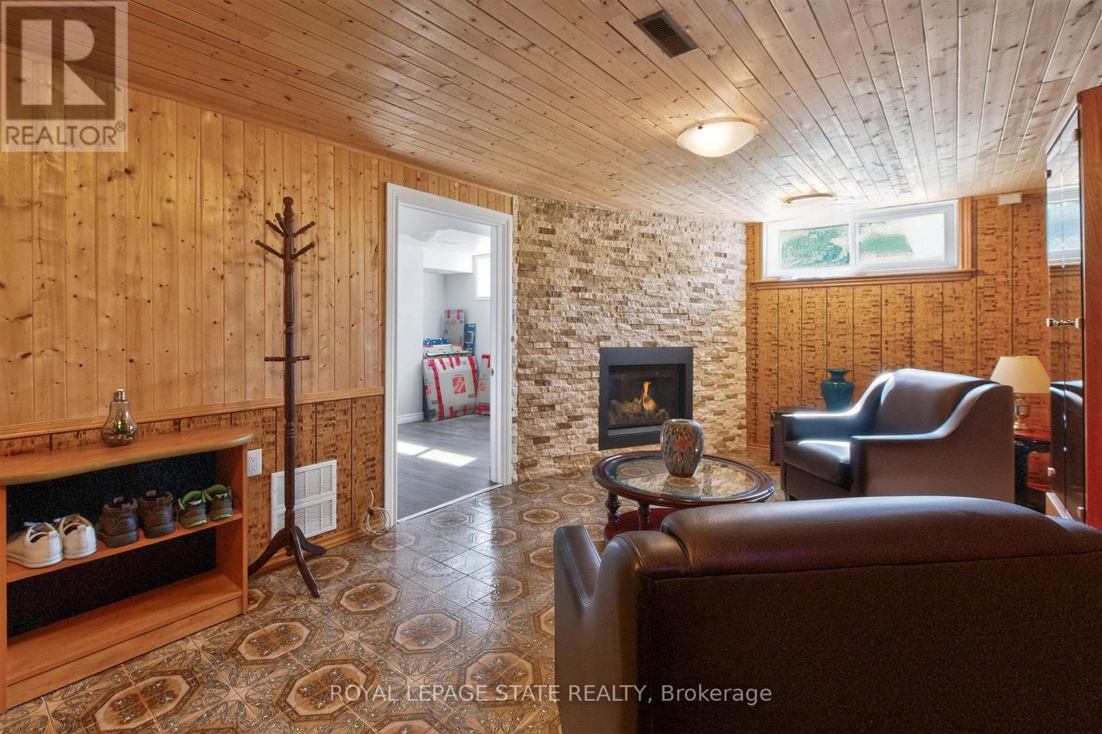 57 Starview Drive, Toronto (humberlea-pelmo Park), Ontario