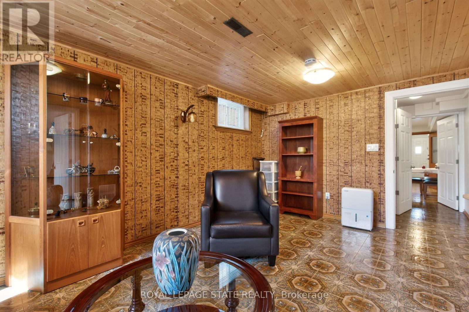 57 Starview Drive, Toronto (humberlea-pelmo Park), Ontario