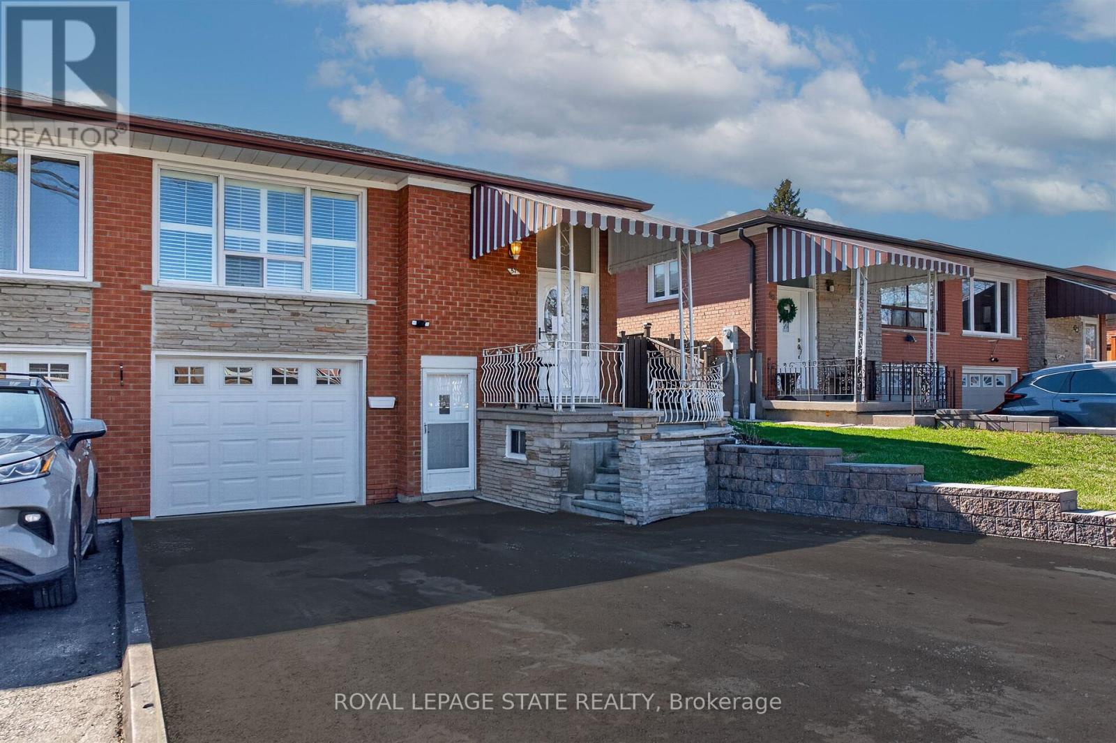 57 Starview Drive, Toronto (humberlea-pelmo Park), Ontario