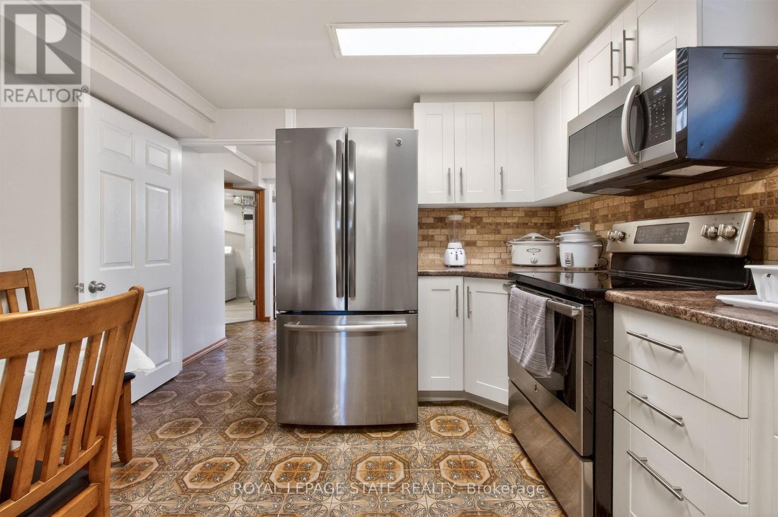 57 Starview Drive, Toronto (humberlea-pelmo Park), Ontario