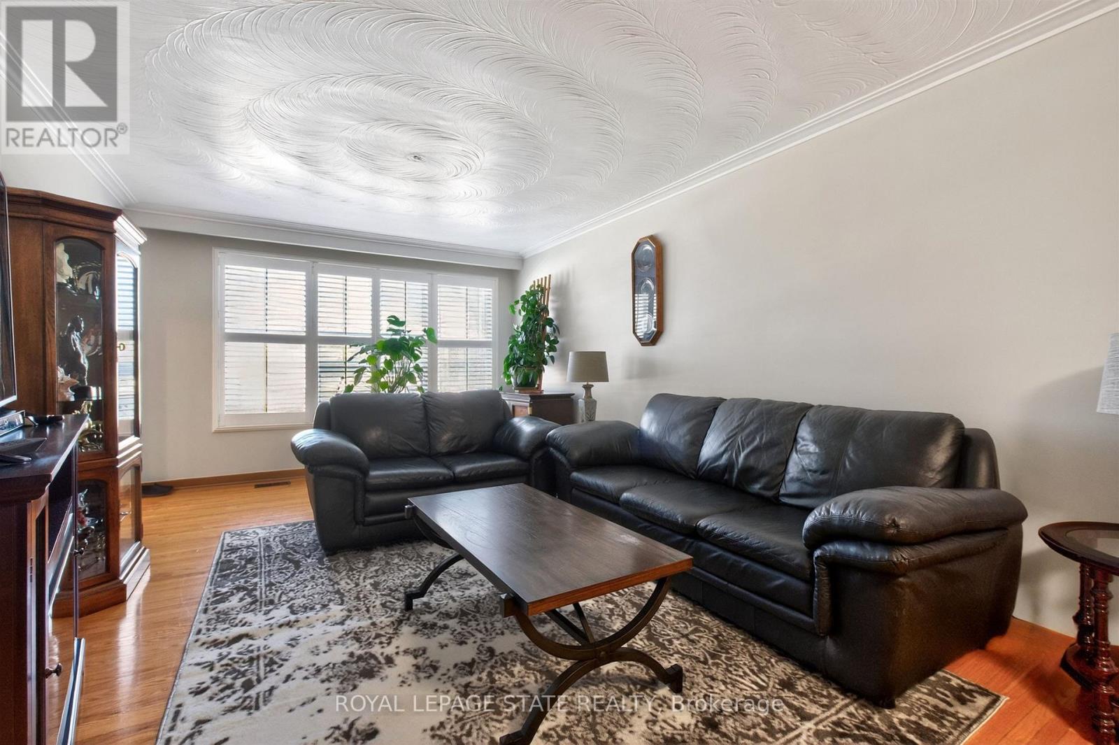 57 Starview Drive, Toronto (humberlea-pelmo Park), Ontario